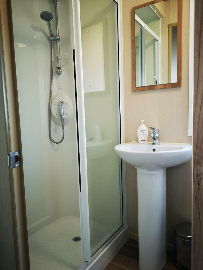 Pebble Bay Retreat Villa Milford on Sea Eksteriør bilde